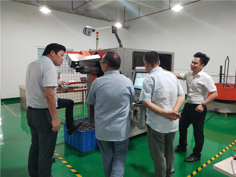 有朋自遠(yuǎn)方來，不亦樂乎——貝朗鐵絲自動折彎機(jī)